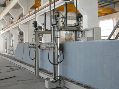 箱型主梁装配机械手